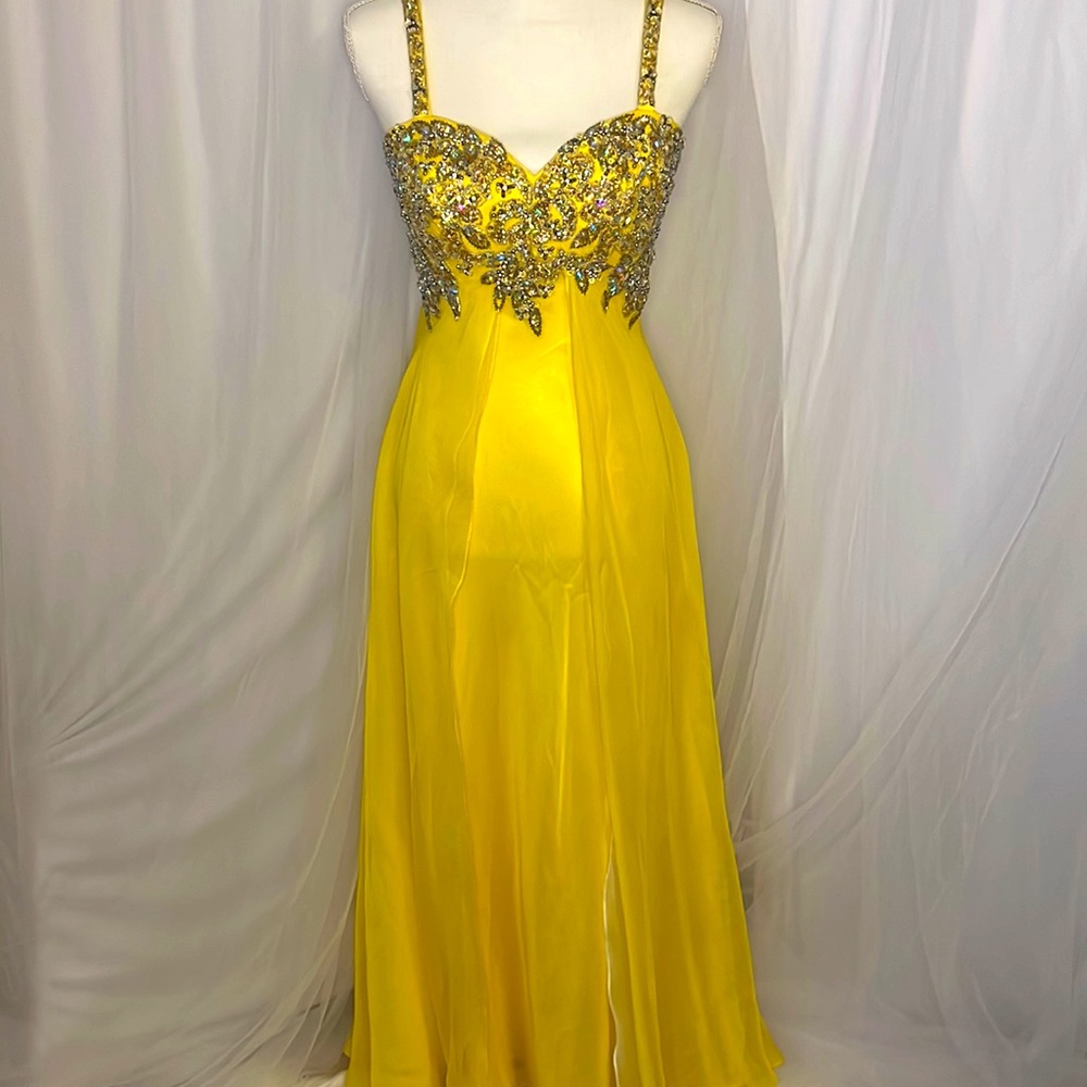 ⭐️FORMAL DRESS⭐️ | Size 5/6 | Yellow - Picture 3 of 13